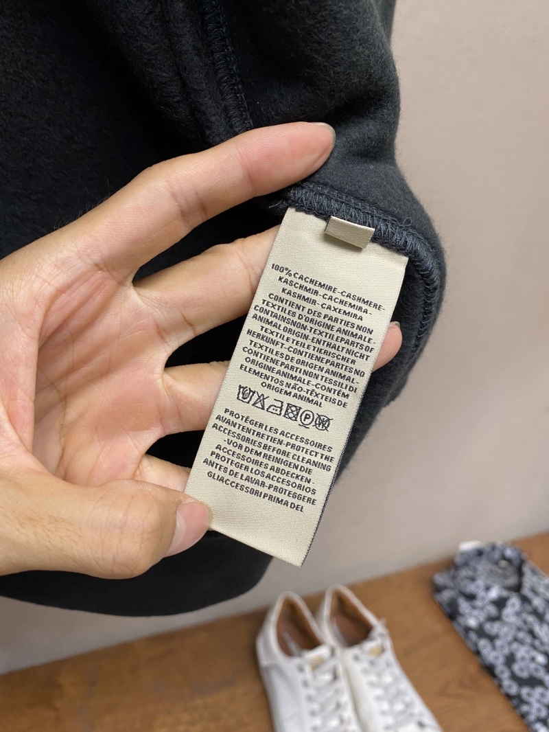 H**me5 outwear